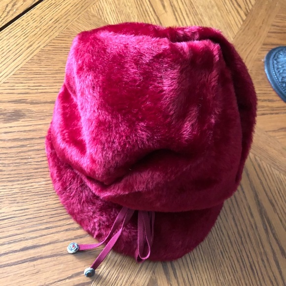 Vintage Molded Cranberry Hat main image 6